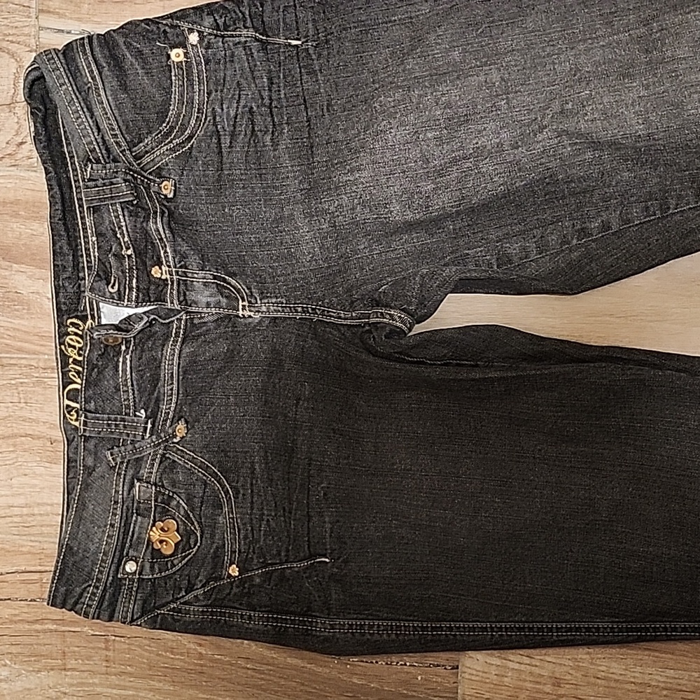 Dereon womens jeans size 13/14. 36 inches long.